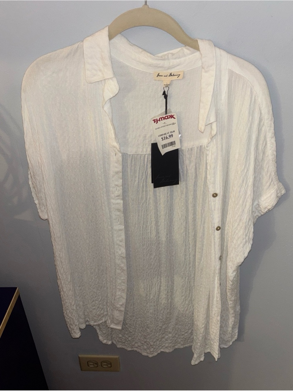 Jane and Delancey White Crinkled Button-Down Top